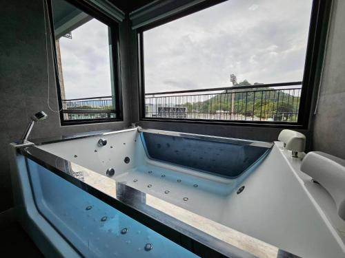 Fotografie z fotogalerie ubytování Little Loft Hotel ve městě Phuket