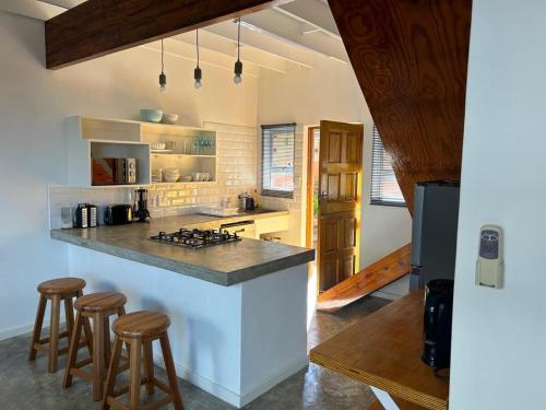 Η κουζίνα ή μικρή κουζίνα στο Karlin no 3 Scottburgh Beach