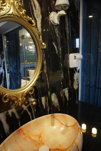 Φωτογραφία από το άλμπουμ του crown Hotel στο Ανόι
