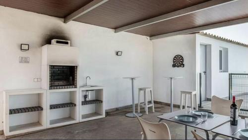 Μια τηλεόραση ή/και κέντρο ψυχαγωγίας στο Casa Aguacate
