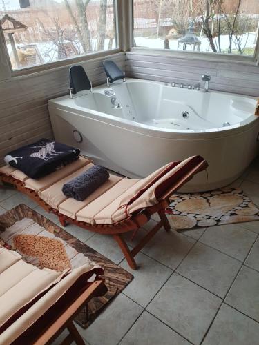 Ferienwohnung Tiroler Auszeit & Whirlpool