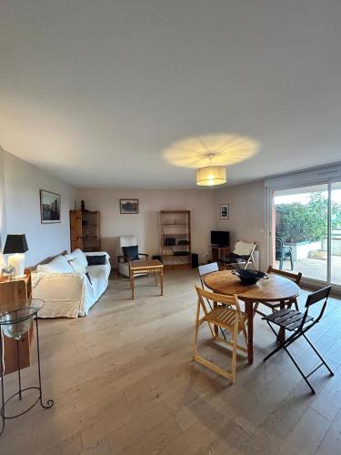 Les Rives du Golf parking privé