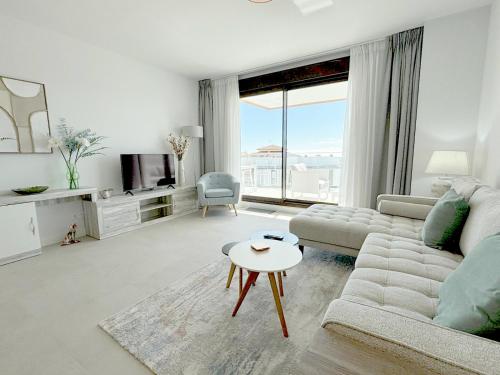 Estepona Town Luxury Apartment PLUTO