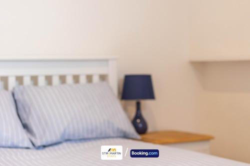 2 Bed Apartment By StirkMartin Stays Short Lets & Serviced Accommodation Cardiff With Free Parking & 7mins to City Centre photo 15