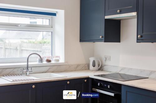 2 Bed Apartment By StirkMartin Stays Short Lets & Serviced Accommodation Cardiff With Free Parking & 7mins to City Centre photo 19