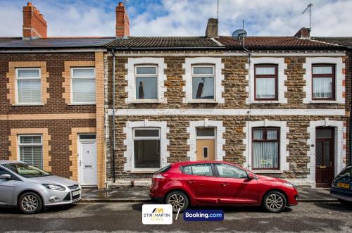 2 Bed Apartment By StirkMartin Stays Short Lets & Serviced Accommodation Cardiff With Free Parking & 7mins to City Centre photo 7