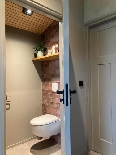 Ένα μπάνιο στο Tinyhouse 32 Stavoren