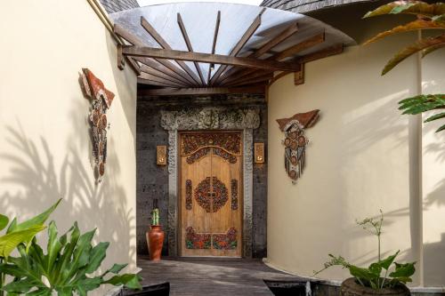 The Alena Resort a Pramana Experience — Facade/entrance