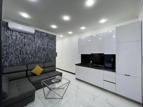 Mesrop Mashtots Avenue, 1 bedroom New Euro Renovated apartment PR311