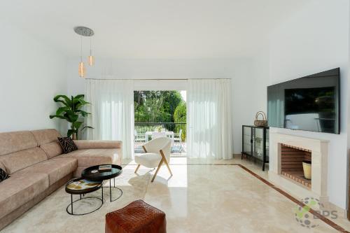 Penthouse with incredibles views 6 pools Golf 14