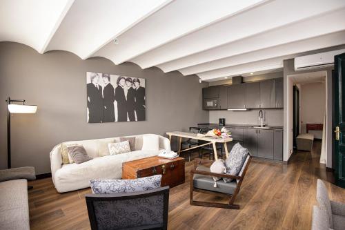 luminous top floor apartment with terrace