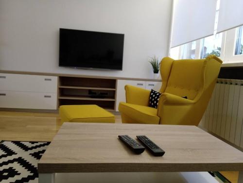 Flexible SelfCheckIns Zagreb 281 - 2 Bedroom Apartment - WiFi - Keybox entry