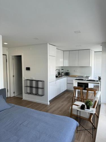 Studio with Huge RooftopTerrace - Free Parking
