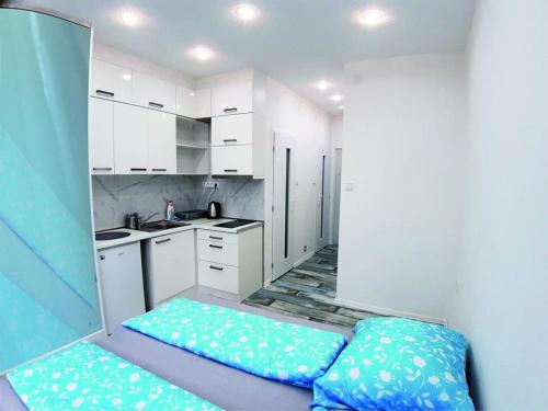 WHITE APARTMENT, Kraskova 2, BRATISLAVA