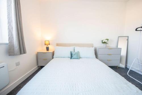 Stylish 3-Bed Home-Liverpool photo 26