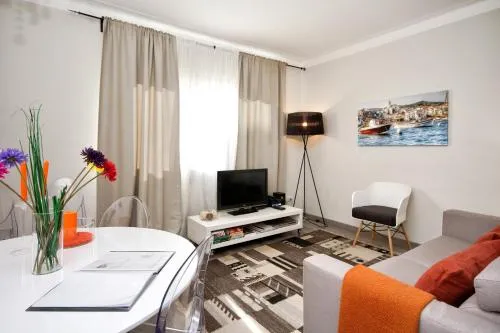 Eixample Building Apartments by Mercedes Heritage photo 34