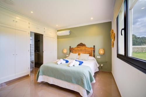 Gallery image of Binife - Villa rodeada de naturaleza y con piscina in Alaior