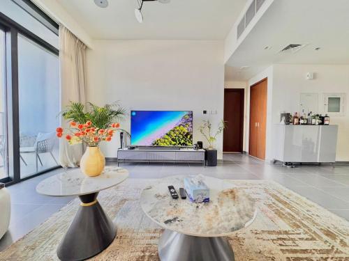 Creek edge,1 bedroom apartment, creek Harbour, high Floor