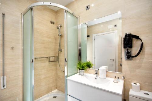 Eixample Building Apartments by Mercedes Heritage photo 110