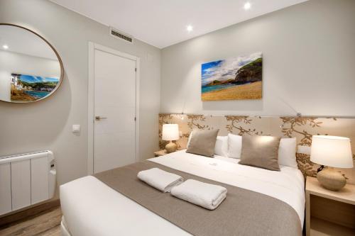 Eixample Building Apartments by Mercedes Heritage photo 114