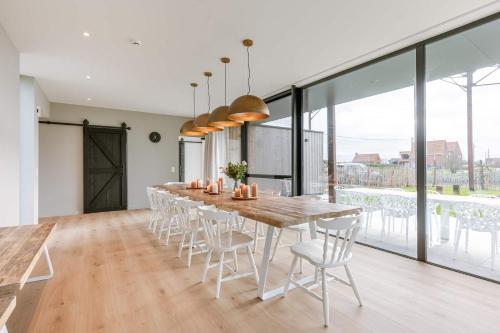 Χώρος καθιστικού στο Huswell - Charming Vacation Home with Lush Garden