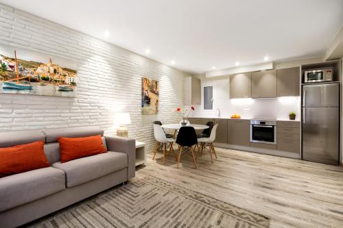 Eixample Building Apartments by Mercedes Heritage photo 112
