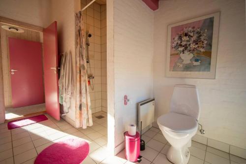 Bilik mandi di Sommerhus Hjejlevej