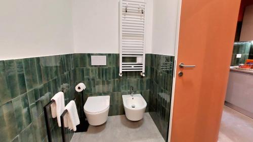 Delmirani's Book Apartments - Vatican View photo 27
