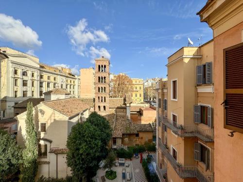 JHHIT - In the heart of Rome near the Colosseum