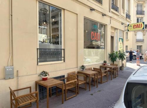 Chic Flat Near the Beach