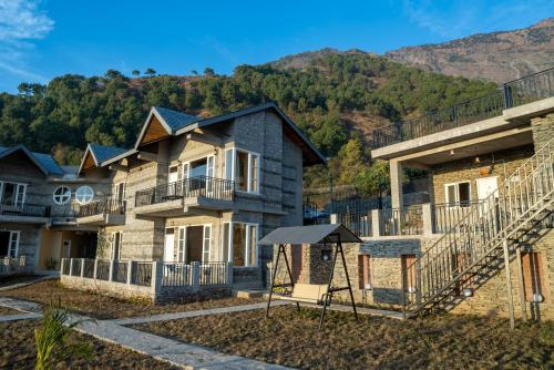 リゾートから撮影された、または一般的な山の景色