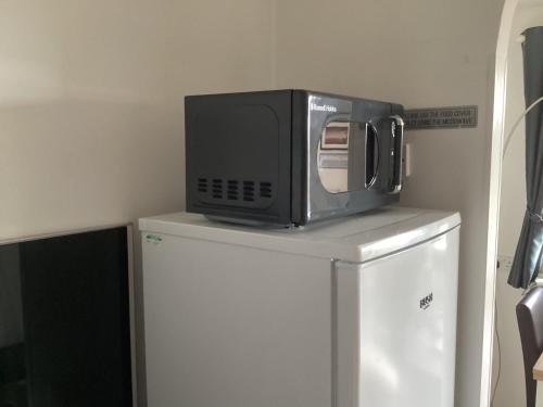 Η κουζίνα ή μικρή κουζίνα στο Pabay@Knock View Apartments, Sleat, Isle of Skye