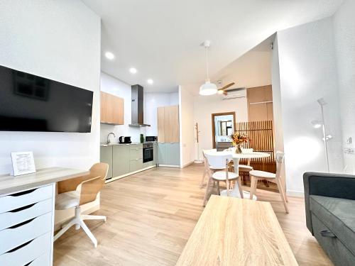 Valentia Modern and Comfortable Beachside Style