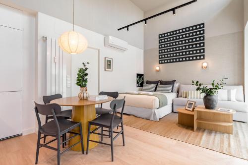 Victoria Chic Suites 01