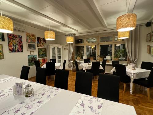 Restaurace v ubytování Hotel SONATA