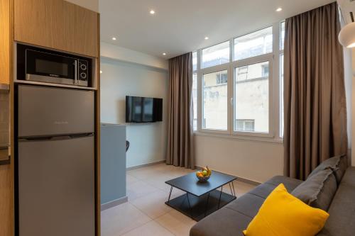 Yellow Door, Nilie Hospitality MGMT
