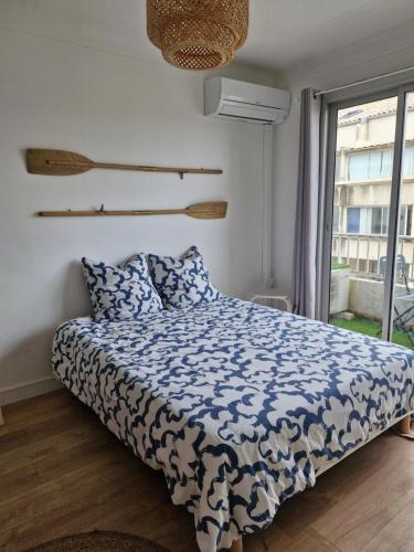 Postel nebo postele na pokoji v ubytování Appartement à 100 m de la mer !