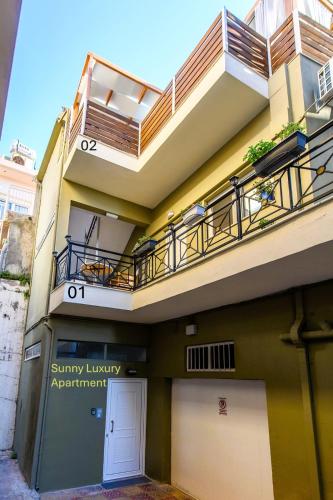 Sunny Luxury Apartment's