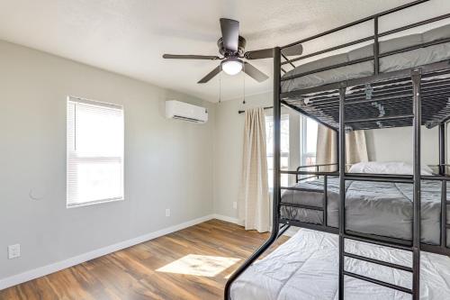 Gambar di galeri bagi Near Parks and Dtwn Artesia Home with Fire Pit di Artesia