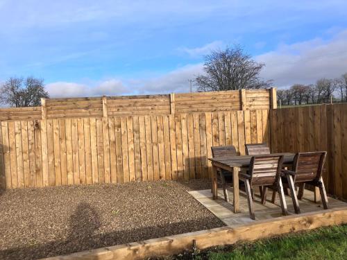 Φωτογραφία από το άλμπουμ του The Gatehouse, 2 bedroom detached cottage σε Beith