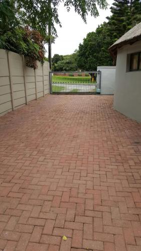 Gambar di galeri bagi Tertia's Logcabin di Port Alfred