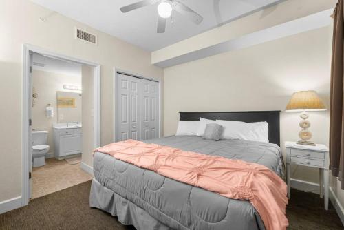 Voodi või voodid majutusasutuse Tidewater Resort Unit 2003 toas