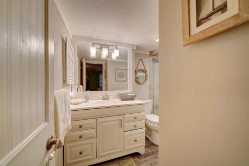 Ένα μπάνιο στο Mariner East #201 1 BR 2 BA Amazing Balcony!