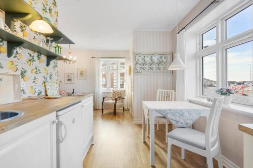 Η κουζίνα ή μικρή κουζίνα στο Villa Vendel B&B