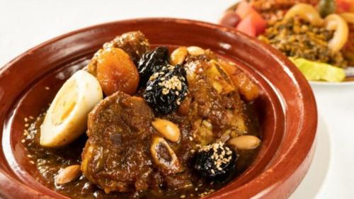 ゲストハウスの敷地内または近くでの食事または食べ物