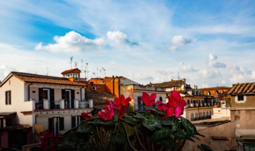Spanish Steps Luxury Apartment