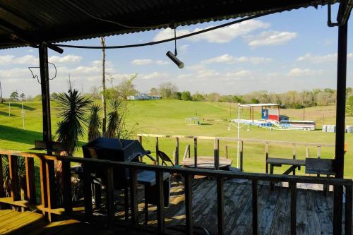 En have udenfor Brownwood Cabin Yellow Rose Canyon