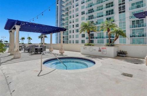 Centric 40thFloor Brickell Condo FREE parking by Palermo Home Miami photo 35