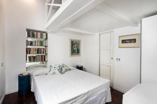 Your nest with wooden ceilings in Monti