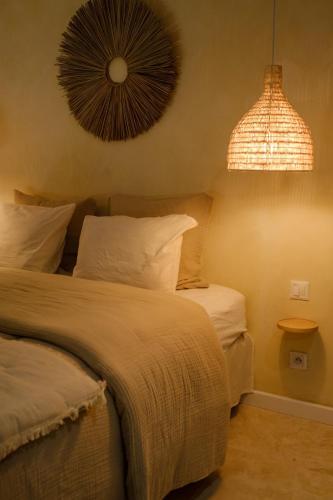 AMA, suite avec baignoire balnéo et sauna privé photo 13